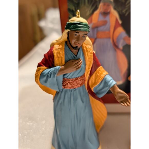 1995 Hallmark Keepsake “Heaven’s Gift” Nativity Ornaments Set of 2 w/Box - Picture 2 of 12